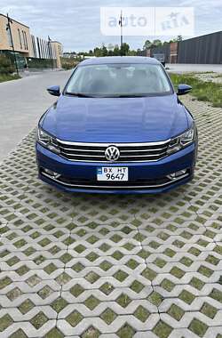 Седан Volkswagen Passat 2016 в Хмельницькому