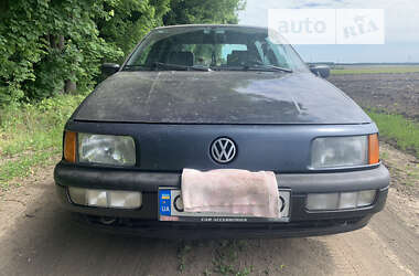 Седан Volkswagen Passat 1988 в Новоархангельске