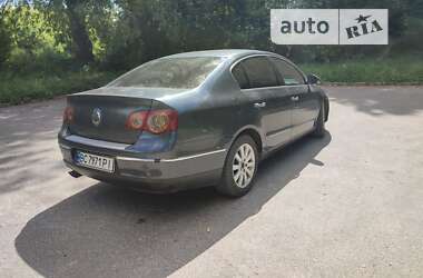 Седан Volkswagen Passat 2009 в Жовкве