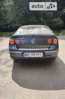 Седан Volkswagen Passat 2009 в Жовкве