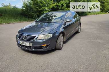 Седан Volkswagen Passat 2009 в Жовкве