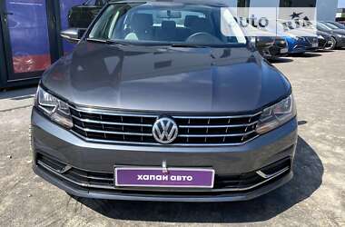 Седан Volkswagen Passat 2017 в Вінниці