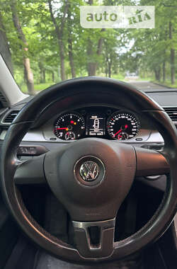 Седан Volkswagen Passat 2013 в Каменке