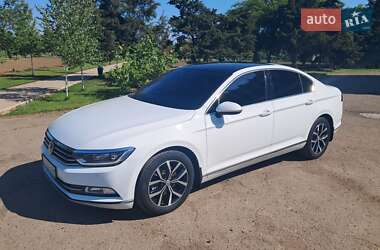 Седан Volkswagen Passat 2017 в 