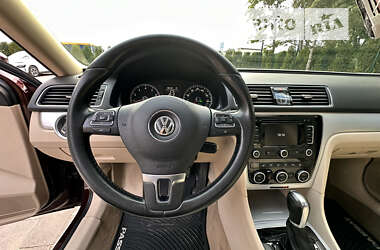 Седан Volkswagen Passat 2011 в Умани