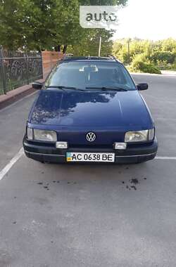Универсал Volkswagen Passat 1993 в Дубно