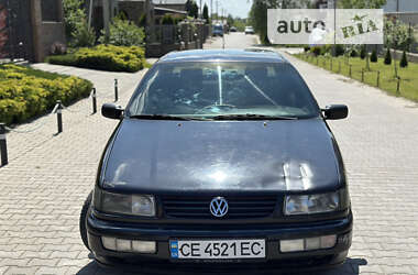 Седан Volkswagen Passat 1994 в Черновцах