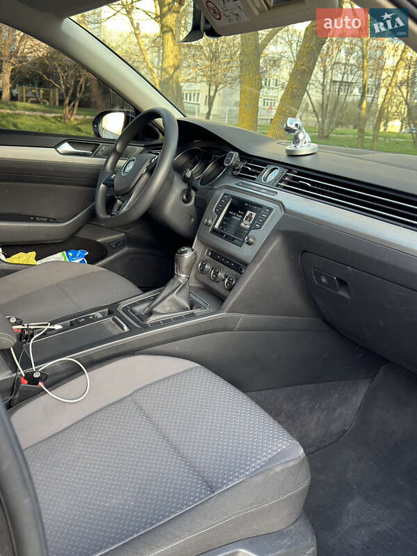 Универсал Volkswagen Passat 2015 в Первомайске