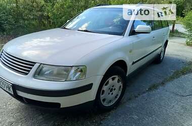 Универсал Volkswagen Passat 1999 в Нетешине