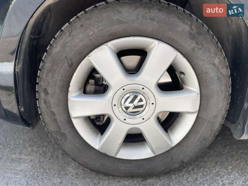 Седан Volkswagen Passat 2014 в Львове