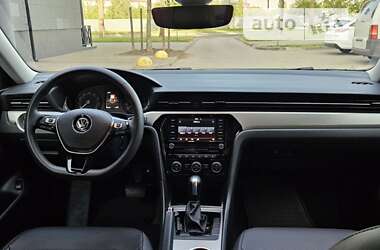 Седан Volkswagen Passat 2021 в Кривом Роге
