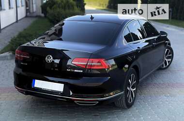 Седан Volkswagen Passat 2015 в Хмельницком