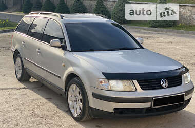 Универсал Volkswagen Passat 1998 в Кременце