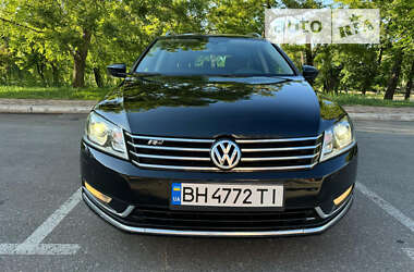 Универсал Volkswagen Passat 2011 в Одессе
