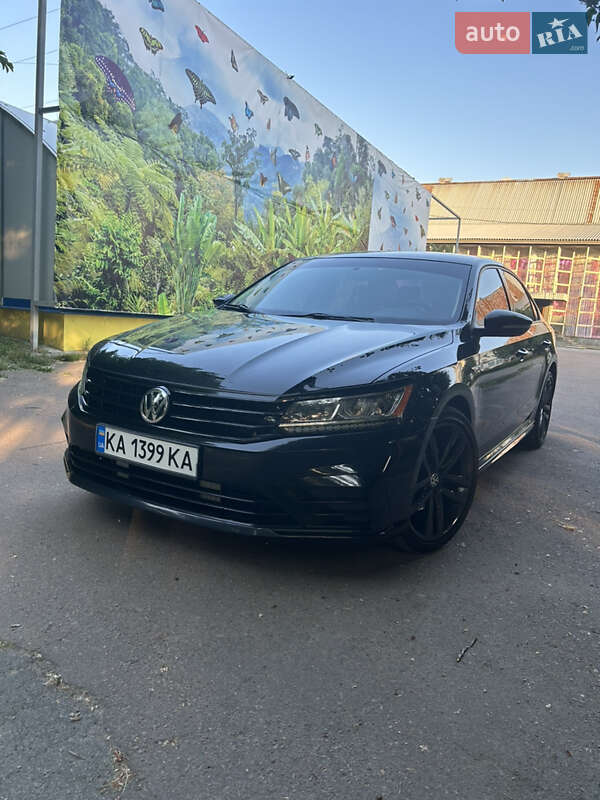 Седан Volkswagen Passat 2017 в Ірпені