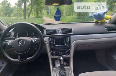Седан Volkswagen Passat 2017 в Кропивницькому