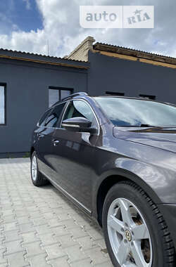 Универсал Volkswagen Passat 2011 в Ковеле