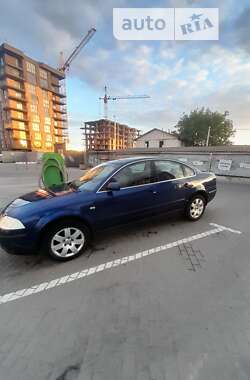 Седан Volkswagen Passat 2002 в Виннице