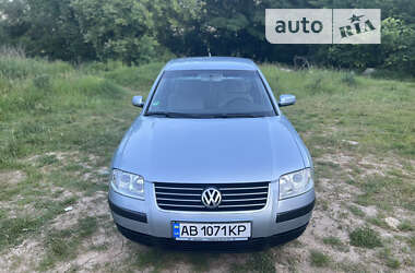 Седан Volkswagen Passat 2002 в Виннице