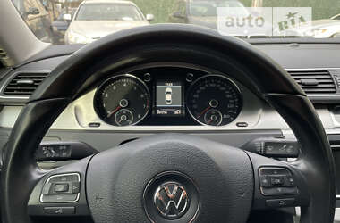 Седан Volkswagen Passat 2011 в Запоріжжі