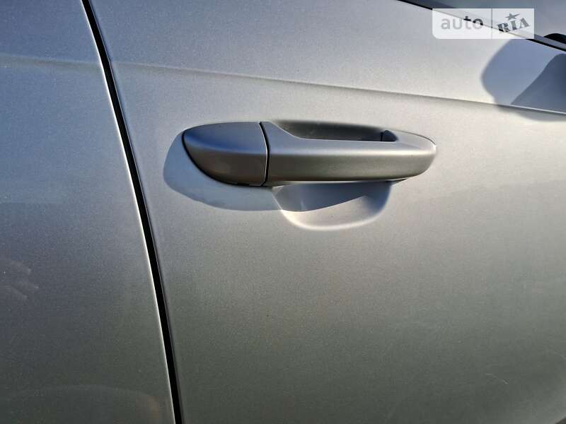Універсал Volkswagen Passat 2011 в Києві фото 9 Універсал Volkswagen Passat 2011 в Києві