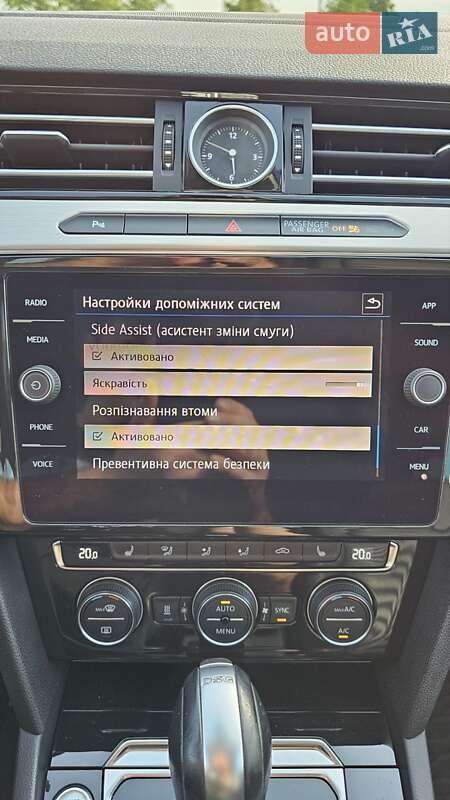 Універсал Volkswagen Passat 2017 в Глибокій