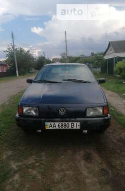 Седан Volkswagen Passat 1992 в Краснопіллі