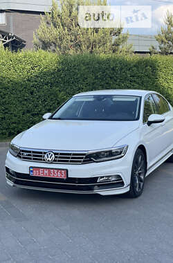 Седан Volkswagen Passat 2017 в Львові