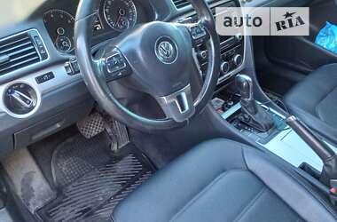 Седан Volkswagen Passat 2012 в Бучі