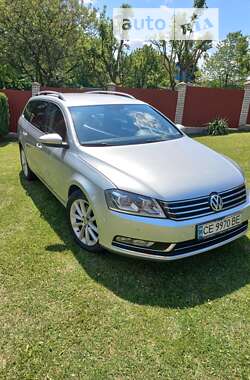 Універсал Volkswagen Passat 2012 в Чернівцях