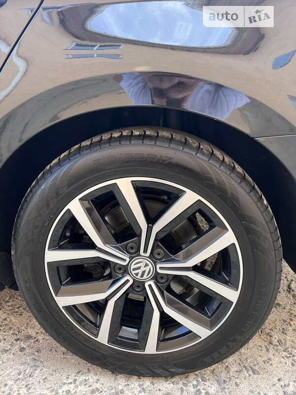 Универсал Volkswagen Passat 2019 в Глухове