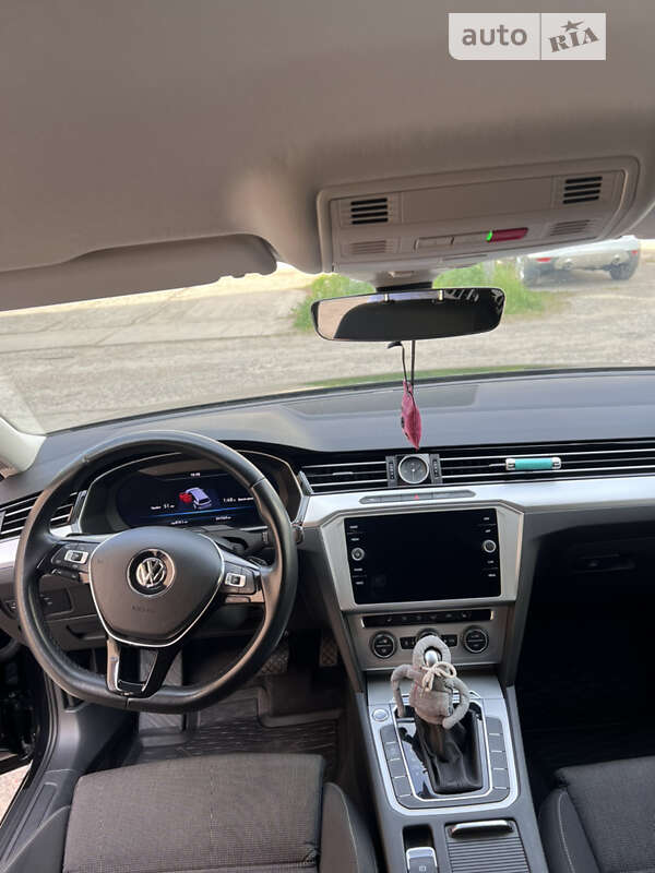 Универсал Volkswagen Passat 2019 в Глухове