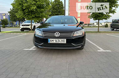 Седан Volkswagen Passat 2012 в Хмельницком
