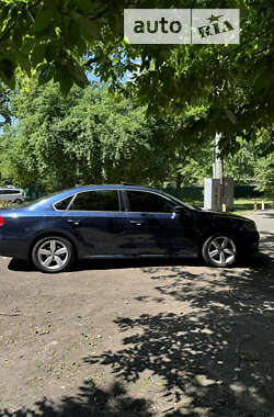 Седан Volkswagen Passat 2012 в Киеве