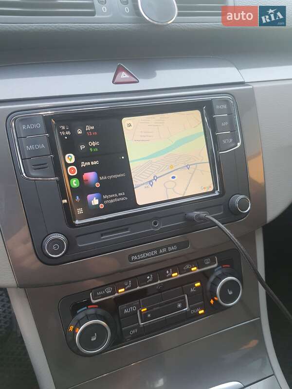 Универсал Volkswagen Passat 2010 в Ивано-Франковске