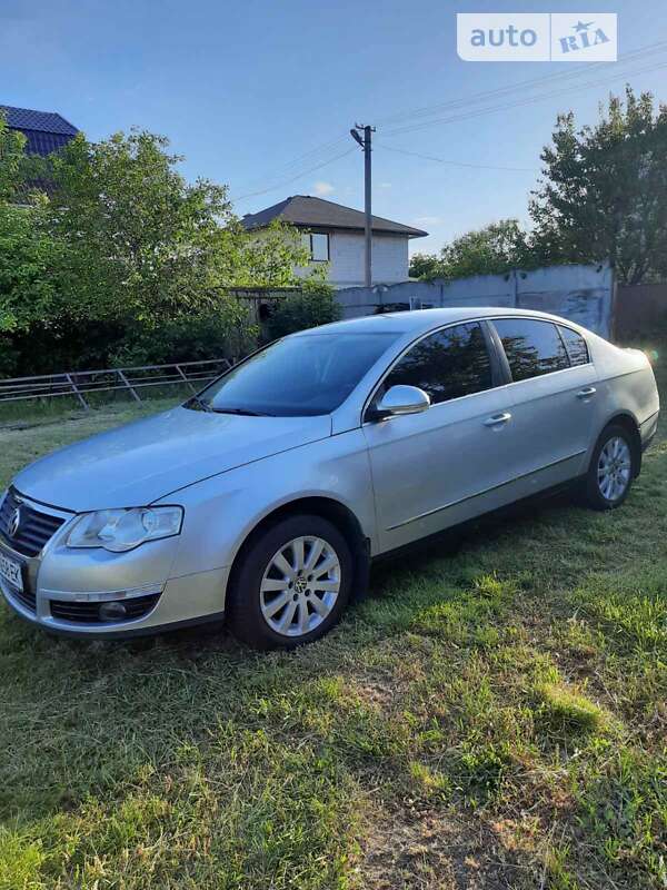 Седан Volkswagen Passat 2007 в Киеве