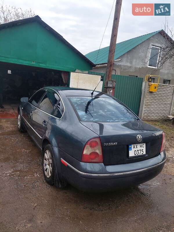 Седан Volkswagen Passat 2003 в Харкові