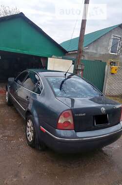 Седан Volkswagen Passat 2003 в Харкові