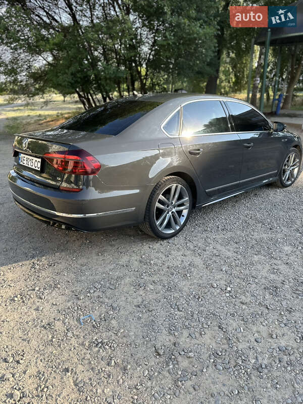 Седан Volkswagen Passat 2017 в Івано-Франківську