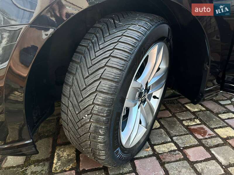 Універсал Volkswagen Passat 2019 в Києві