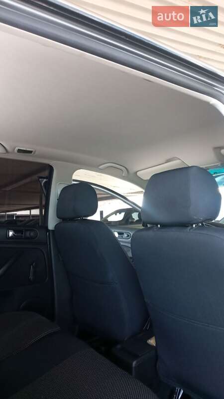 Универсал Volkswagen Passat 2002 в Запорожье