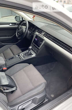 Универсал Volkswagen Passat 2018 в 