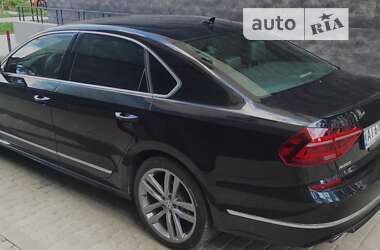 Седан Volkswagen Passat 2018 в Києві