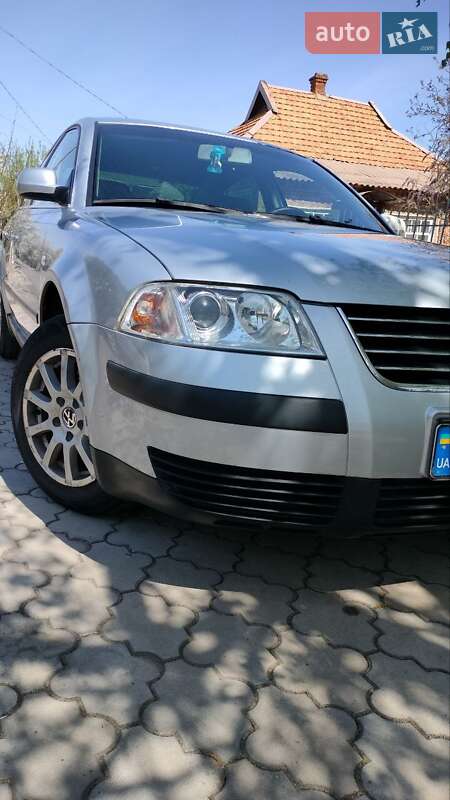 Седан Volkswagen Passat 2003 в Кривом Роге