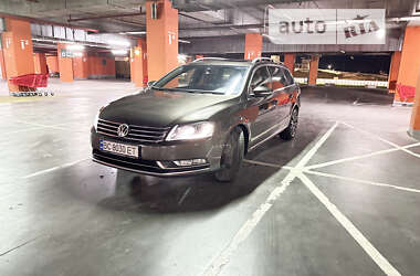 Універсал Volkswagen Passat 2013 в Львові