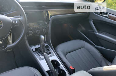 Седан Volkswagen Passat 2020 в 