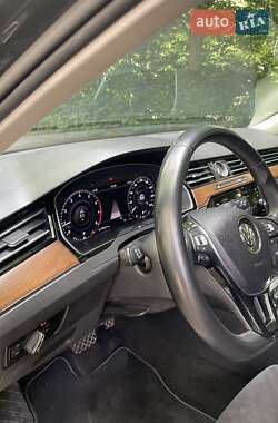 Седан Volkswagen Passat 2019 в Киеве
