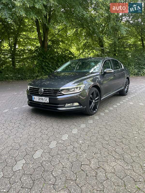 Седан Volkswagen Passat 2019 в Киеве