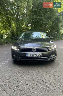 Седан Volkswagen Passat 2019 в Киеве