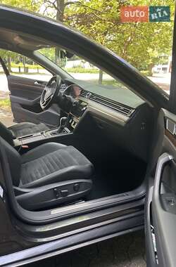 Седан Volkswagen Passat 2019 в Киеве